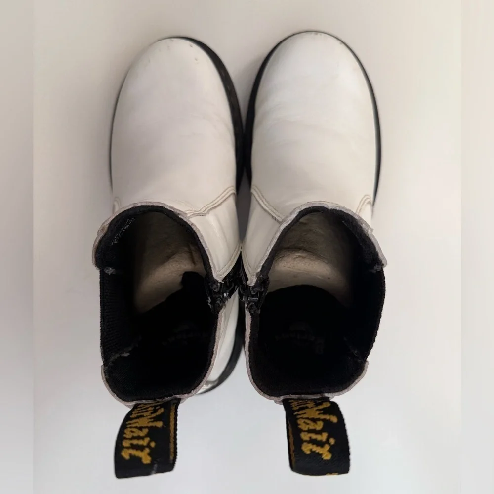 Dr. Martens Junior 2976 Softy T Leather Chelsea Boots in White Junior Size 3